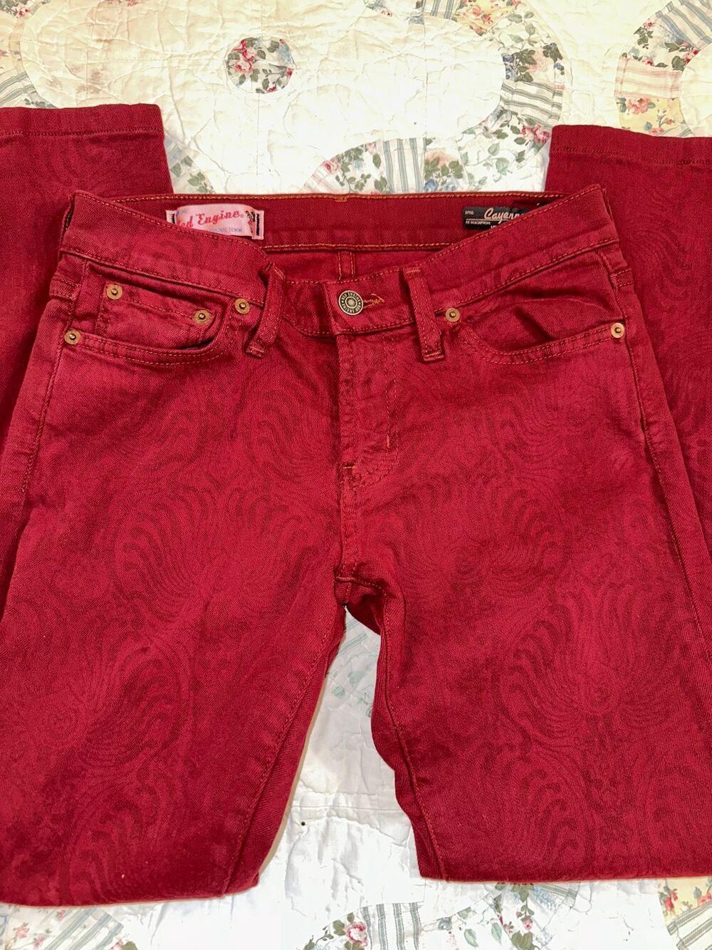 RED ENGINE ORIGINAL VINTAGE DENIM CURRANT DARK RED SUBTLE PATTERN JEANS 29 Y2K